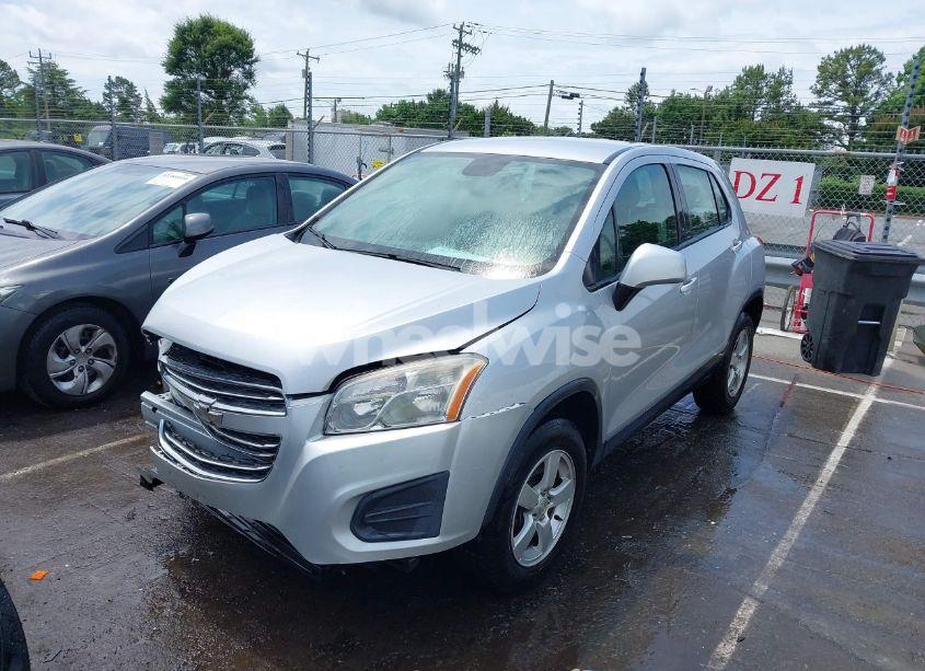 Photo 2 of 2016 Chevrolet Trax 1LS (VIN KL7CJNSB7GB538129)