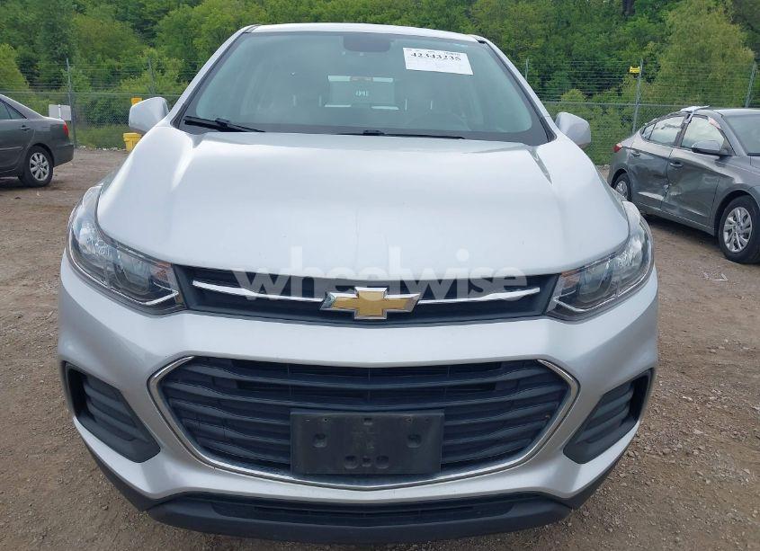 Photo 12 of 2018 Chevrolet Trax LS (VIN KL7CJNSB8JB715665)