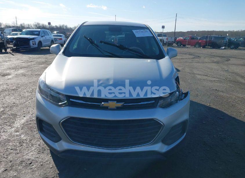 Photo 12 of 2020 Chevrolet Trax AWD LS (VIN KL7CJNSB9LB033462)