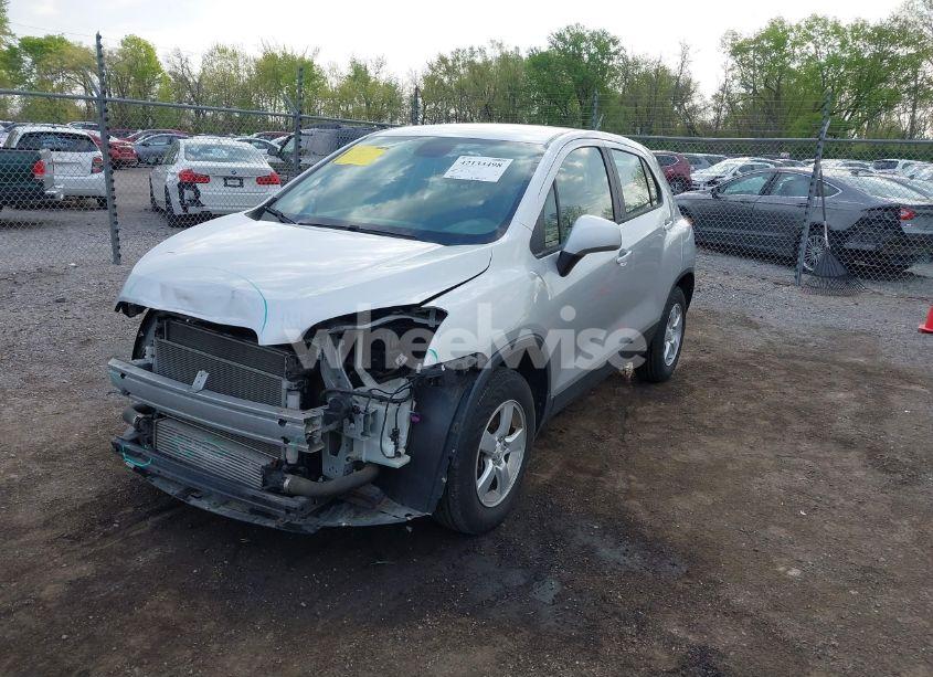 Photo 2 of 2016 Chevrolet Trax 1LS (VIN KL7CJNSBXGB587518)