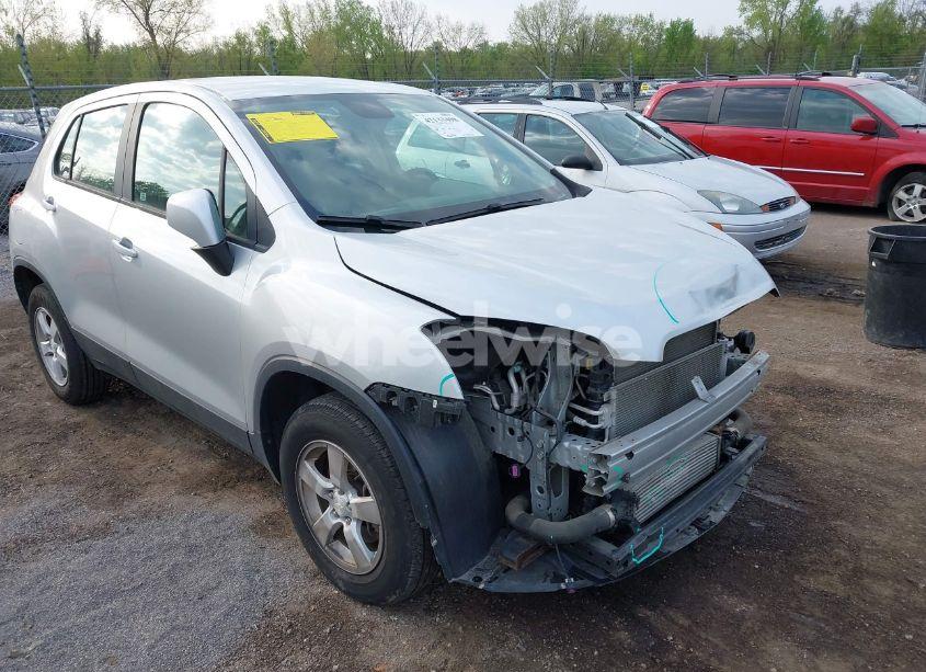 Photo 6 of 2016 Chevrolet Trax 1LS (VIN KL7CJNSBXGB587518)