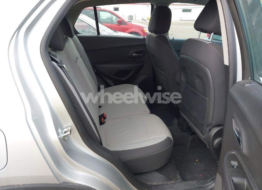 Photo 8 of 2016 Chevrolet Trax 1LS (VIN KL7CJNSBXGB587518)