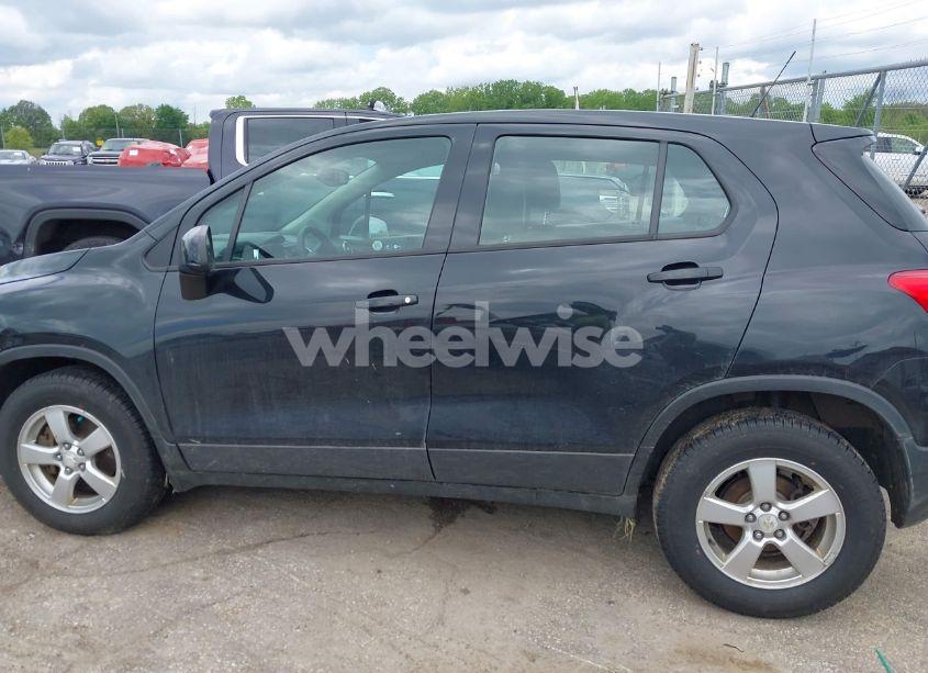 Photo 14 of 2016 Chevrolet Trax 1LS (VIN KL7CJNSBXGB732394)