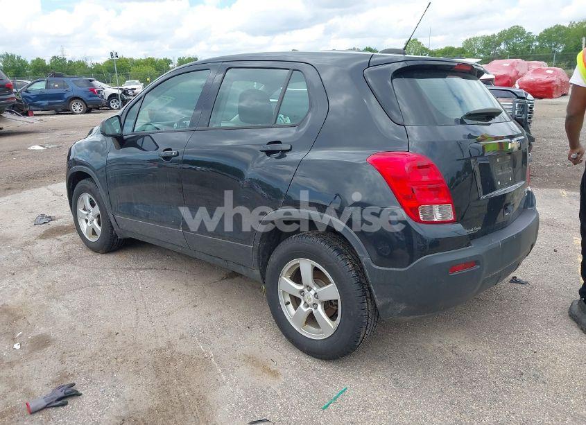 Photo 3 of 2016 Chevrolet Trax 1LS (VIN KL7CJNSBXGB732394)