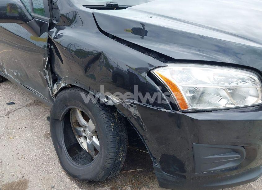 Photo 6 of 2016 Chevrolet Trax 1LS (VIN KL7CJNSBXGB732394)