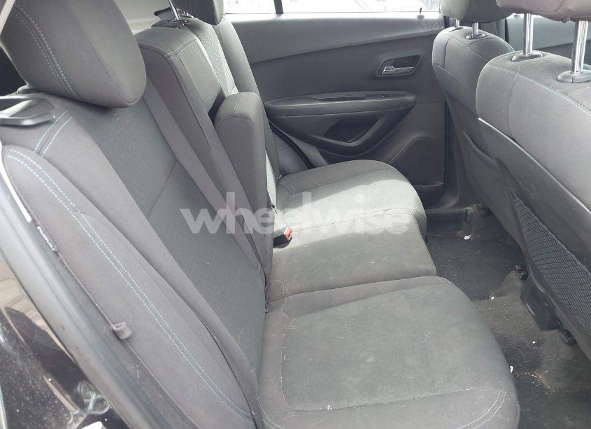 Photo 8 of 2016 Chevrolet Trax 1LS (VIN KL7CJNSBXGB732394)