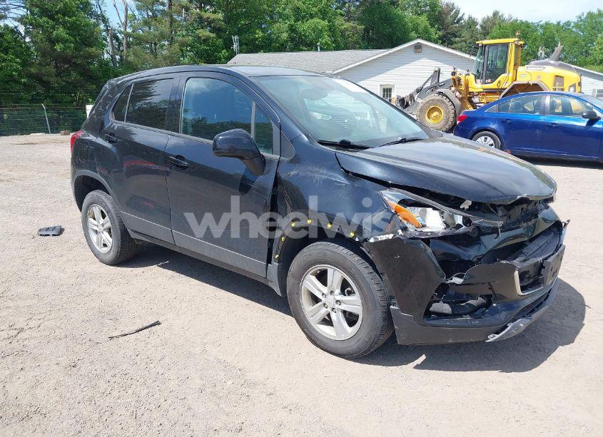 2020 Chevrolet Trax AWD LS (VIN KL7CJNSBXLB031638) main photo