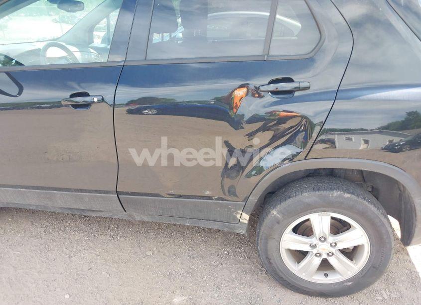 Photo 19 of 2020 Chevrolet Trax AWD LS (VIN KL7CJNSBXLB031638)