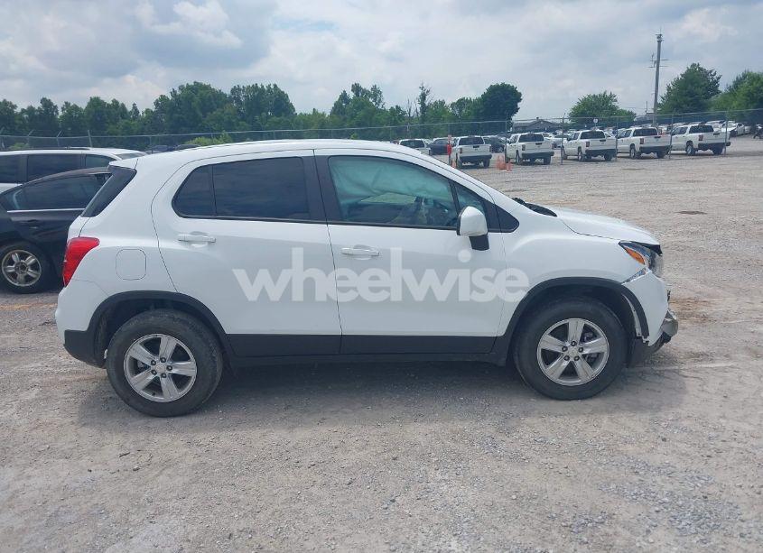 Photo 13 of 2022 Chevrolet Trax AWD LS (VIN KL7CJNSM0NB527682)