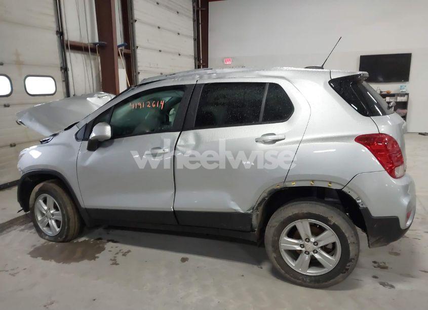 Photo 14 of 2022 Chevrolet Trax AWD LS (VIN KL7CJNSM6NB526794)