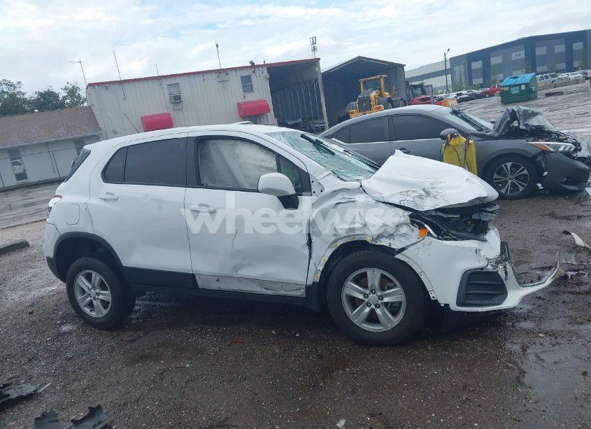 Photo 14 of 2022 Chevrolet Trax AWD LS (VIN KL7CJNSM7NB543376)