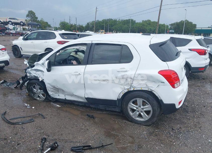 Photo 15 of 2022 Chevrolet Trax AWD LS (VIN KL7CJNSM7NB543376)