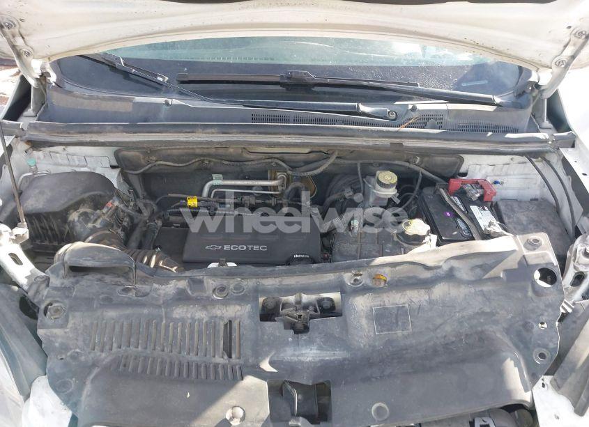 Photo 10 of 2015 Chevrolet Trax 1LS (VIN KL7CJPSB0FB129965)