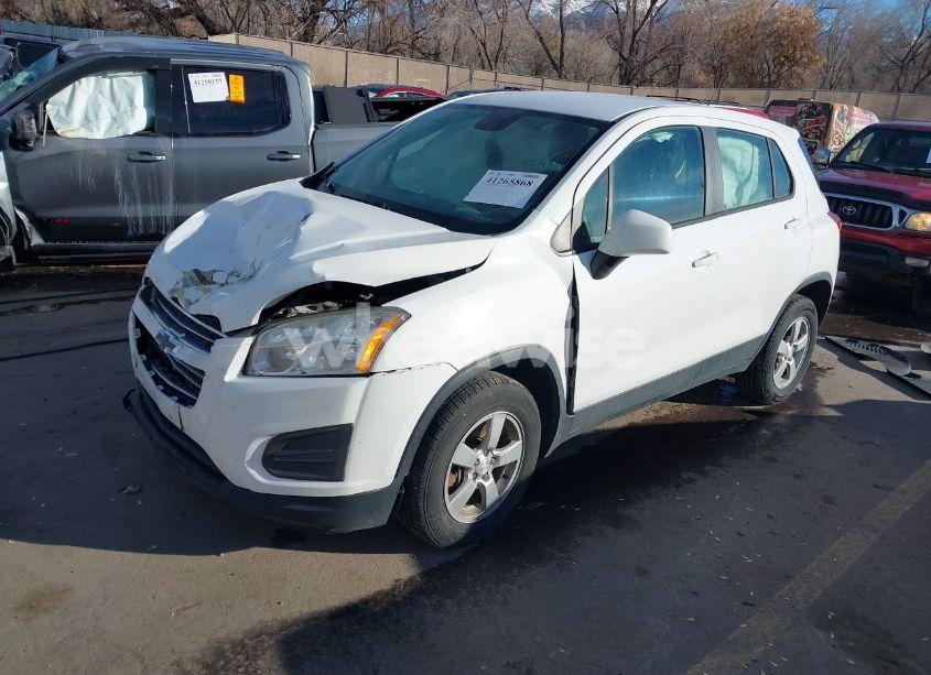 Photo 2 of 2015 Chevrolet Trax 1LS (VIN KL7CJPSB0FB129965)