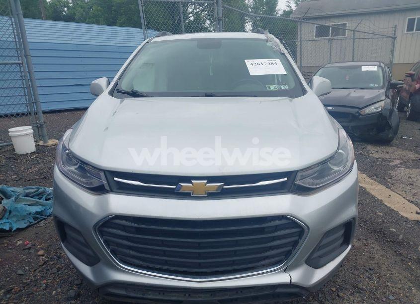 Photo 12 of 2019 Chevrolet Trax LT (VIN KL7CJPSB1KB751470)