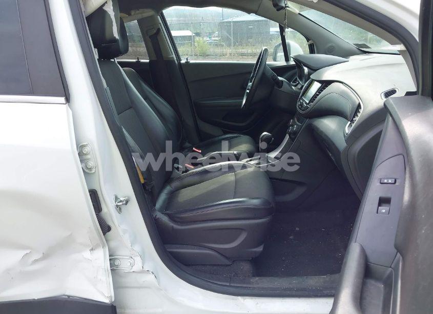 Photo 5 of 2017 Chevrolet Trax LT (VIN KL7CJPSB2HB239001)