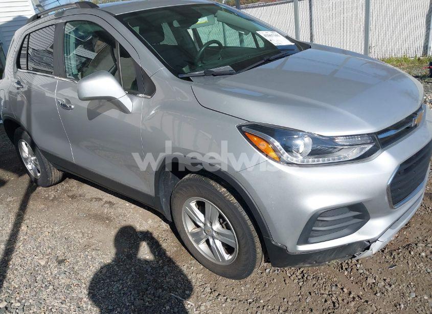 2019 Chevrolet Trax LT (VIN KL7CJPSB2KB954481) main photo