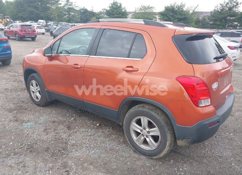 Photo 3 of 2016 Chevrolet Trax LT (VIN KL7CJPSB3GB522182)