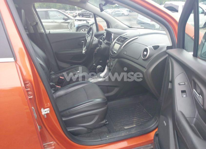 Photo 5 of 2016 Chevrolet Trax LT (VIN KL7CJPSB3GB522182)