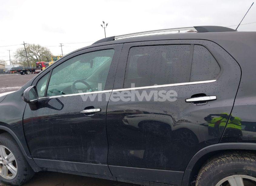 Photo 14 of 2019 Chevrolet Trax LT (VIN KL7CJPSB3KB897322)