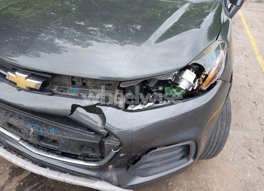 Photo 17 of 2018 Chevrolet Trax LT (VIN KL7CJPSB4JB672681)