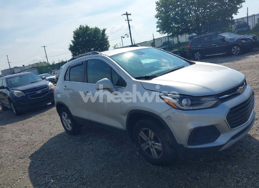 2018 Chevrolet Trax LT (VIN KL7CJPSB4JB711673) main photo