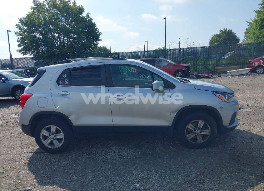 Photo 14 of 2018 Chevrolet Trax LT (VIN KL7CJPSB4JB711673)