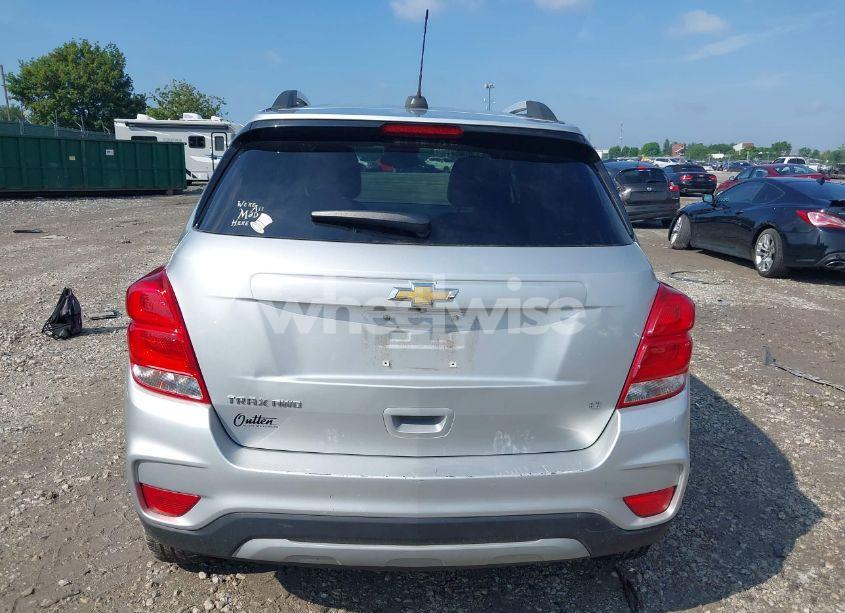 Photo 17 of 2018 Chevrolet Trax LT (VIN KL7CJPSB4JB711673)