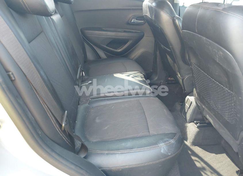 Photo 8 of 2018 Chevrolet Trax LT (VIN KL7CJPSB4JB711673)