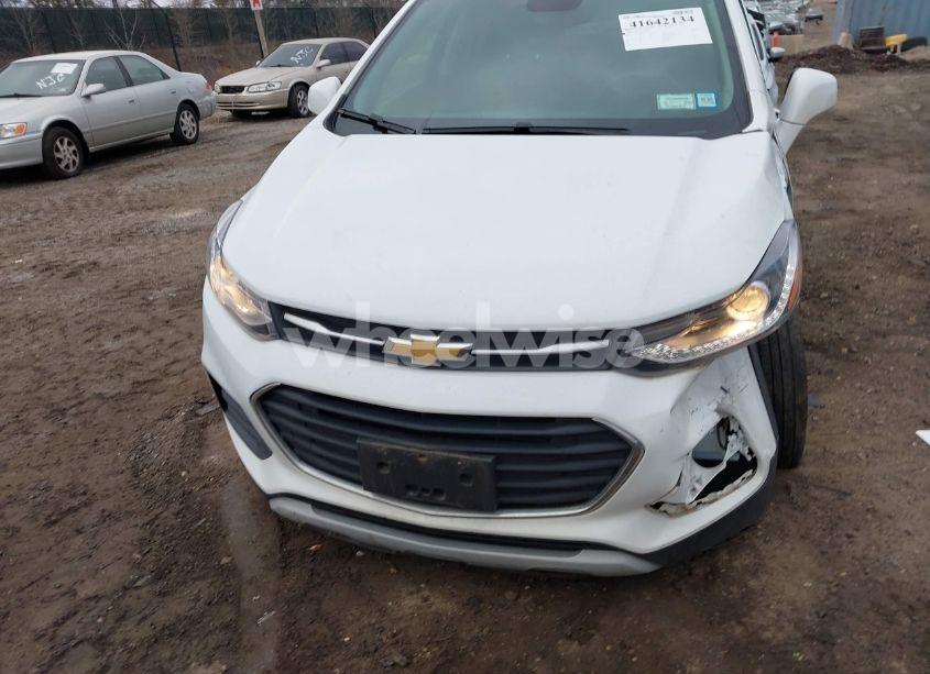 Photo 13 of 2019 Chevrolet Trax LT (VIN KL7CJPSB4KB940338)