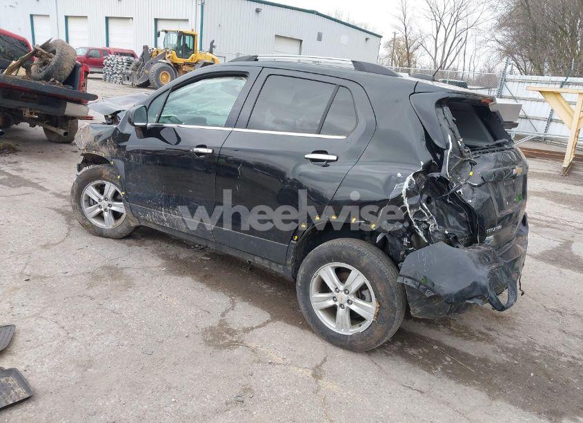 Photo 3 of 2019 Chevrolet Trax LT (VIN KL7CJPSB6KB957920)