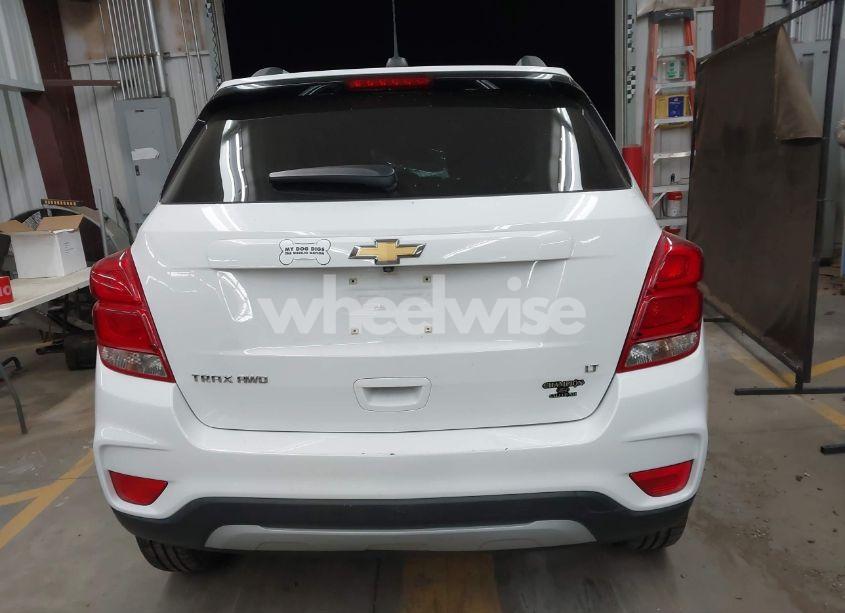 Photo 15 of 2020 Chevrolet Trax AWD LT (VIN KL7CJPSB6LB005596)