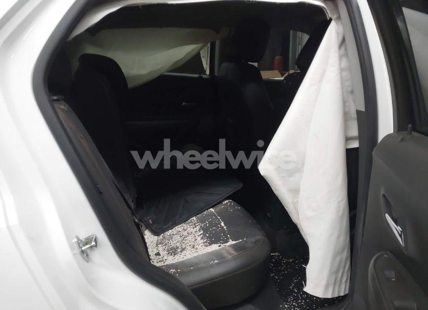 Photo 8 of 2020 Chevrolet Trax AWD LT (VIN KL7CJPSB6LB005596)