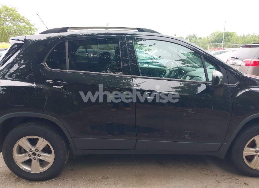 Photo 13 of 2021 Chevrolet Trax AWD LT (VIN KL7CJPSB6MB340892)