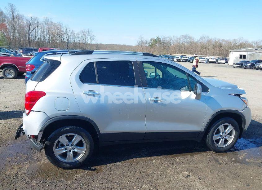 Photo 13 of 2018 Chevrolet Trax LT (VIN KL7CJPSB7JB507028)