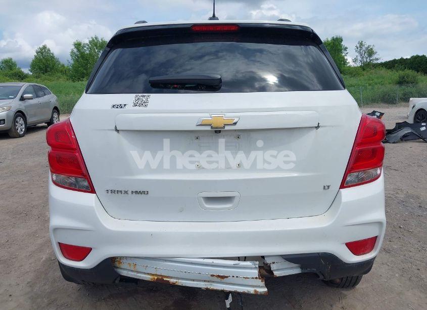 Photo 17 of 2018 Chevrolet Trax LT (VIN KL7CJPSB7JB714373)