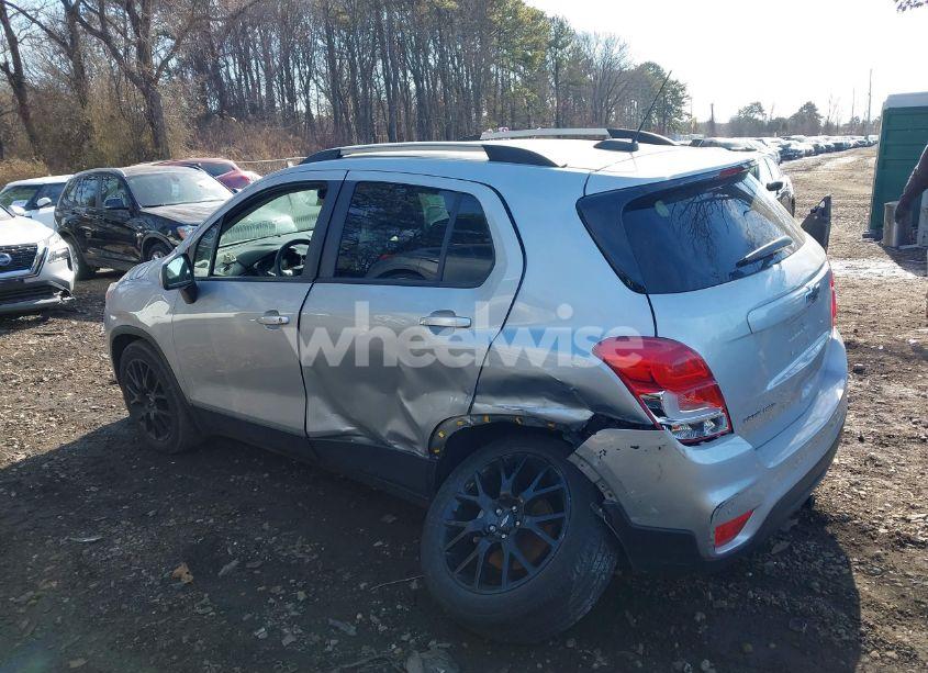 Photo 14 of 2021 Chevrolet Trax AWD LT (VIN KL7CJPSB7MB354316)