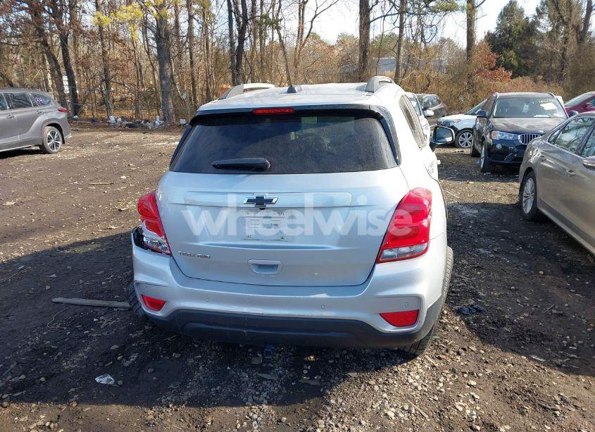 Photo 16 of 2021 Chevrolet Trax AWD LT (VIN KL7CJPSB7MB354316)