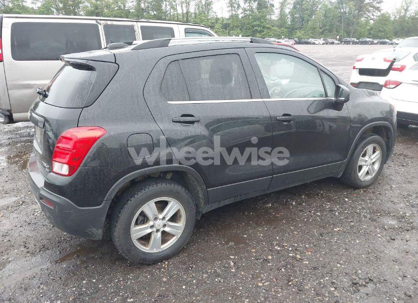 Photo 4 of 2016 Chevrolet Trax LT (VIN KL7CJPSB8GB707442)