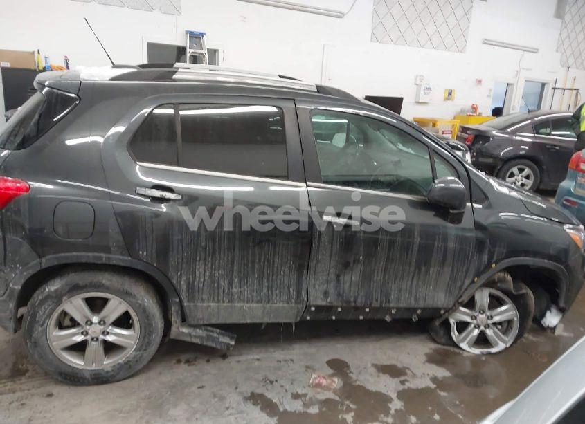 Photo 14 of 2018 Chevrolet Trax LT (VIN KL7CJPSB8JB653745)