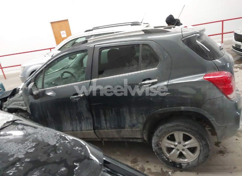 Photo 15 of 2018 Chevrolet Trax LT (VIN KL7CJPSB8JB653745)