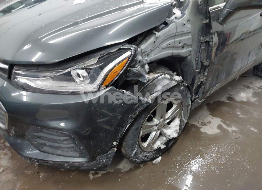 Photo 6 of 2018 Chevrolet Trax LT (VIN KL7CJPSB8JB653745)