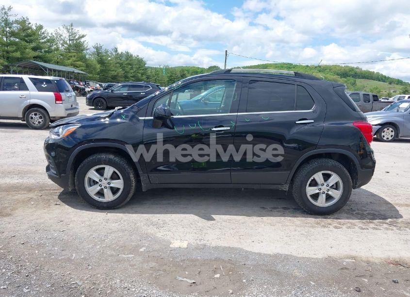 Photo 14 of 2019 Chevrolet Trax LT (VIN KL7CJPSB8KB901218)