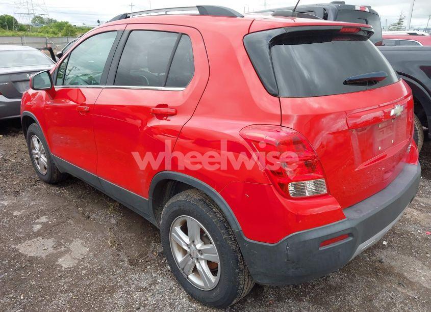 Photo 3 of 2016 Chevrolet Trax LT (VIN KL7CJPSB9GB755760)