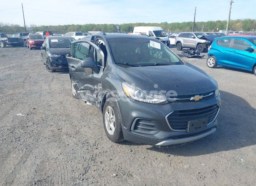 2018 Chevrolet Trax LT (VIN KL7CJPSB9JB727299) main photo