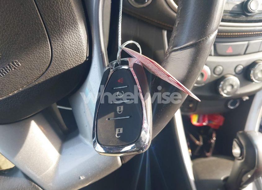 Photo 11 of 2018 Chevrolet Trax LT (VIN KL7CJPSB9JB727299)