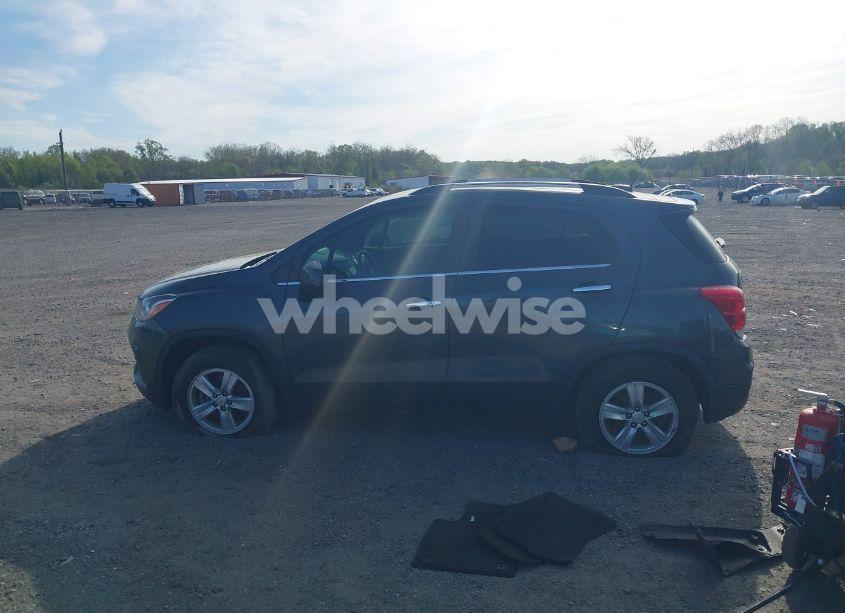 Photo 15 of 2018 Chevrolet Trax LT (VIN KL7CJPSB9JB727299)