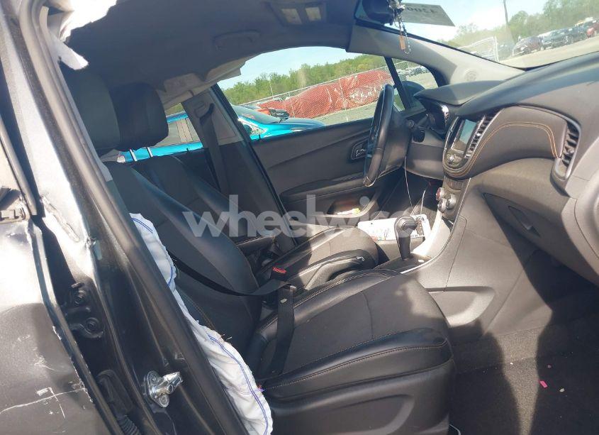 Photo 5 of 2018 Chevrolet Trax LT (VIN KL7CJPSB9JB727299)