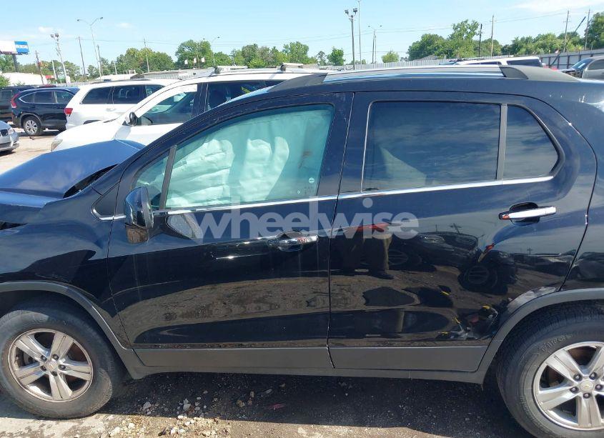 Photo 14 of 2019 Chevrolet Trax LT (VIN KL7CJPSB9KB823757)