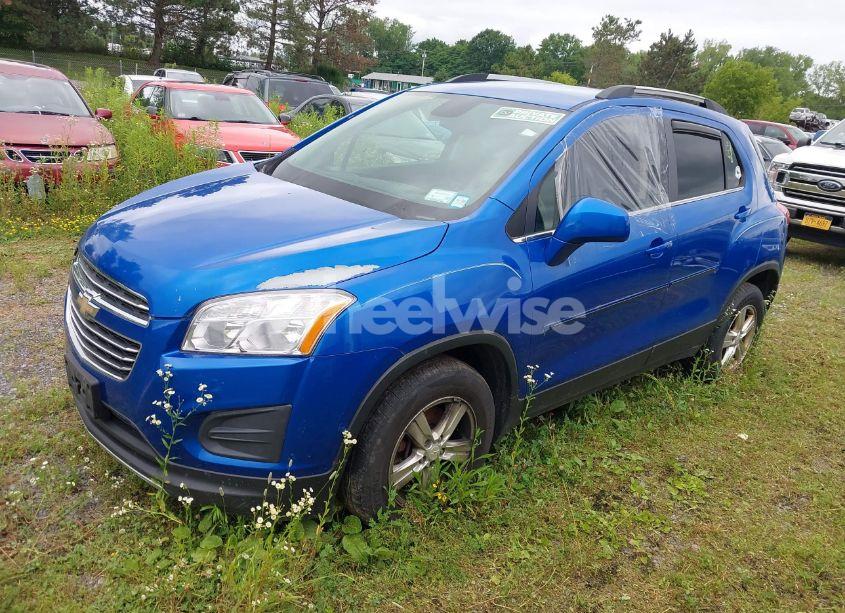 Photo 2 of 2016 Chevrolet Trax LT (VIN KL7CJPSBXGB620500)